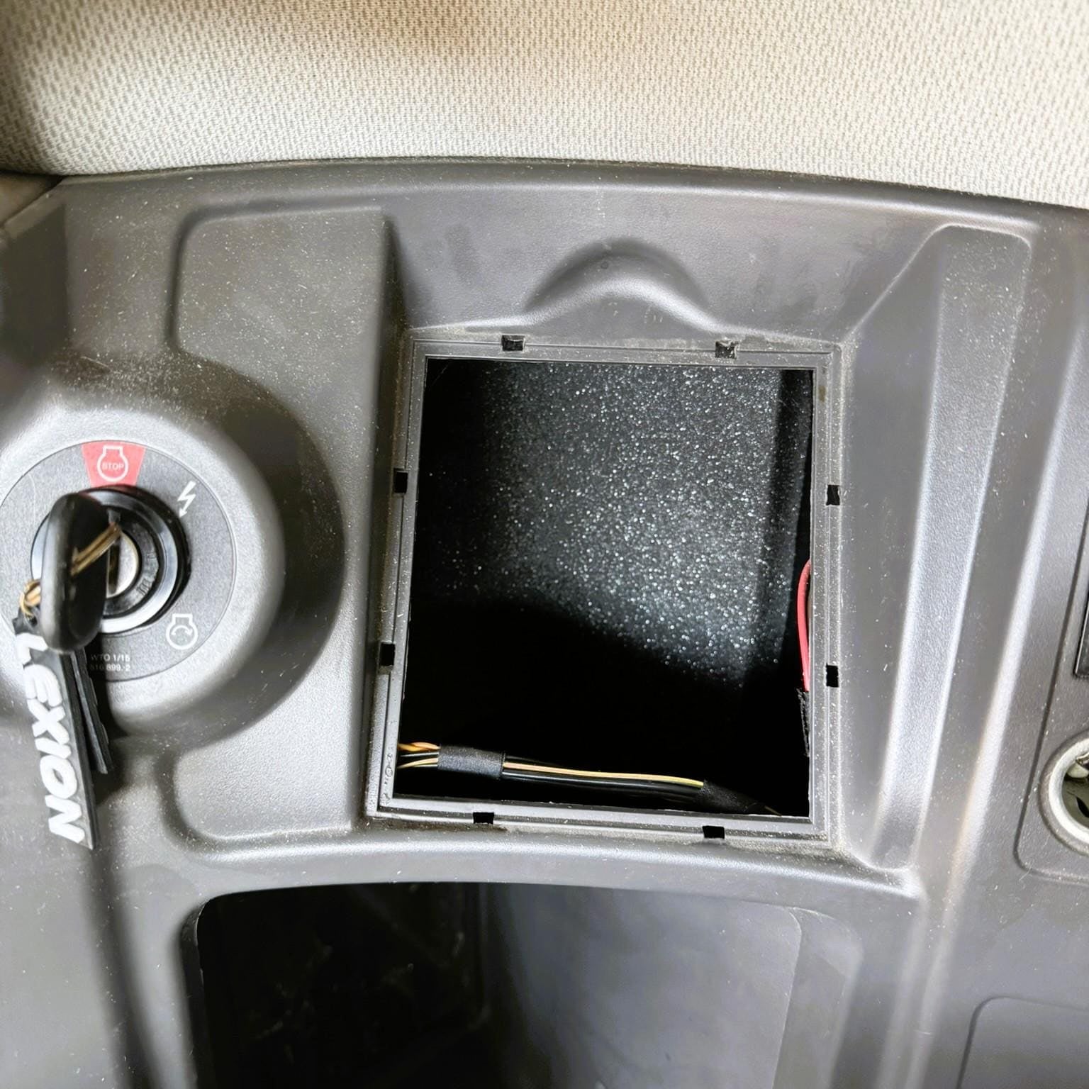 Getränkehalter für Claas Lexion/Tucano Serie (2011–2020) – Plug & Play Installation - Exact Designs