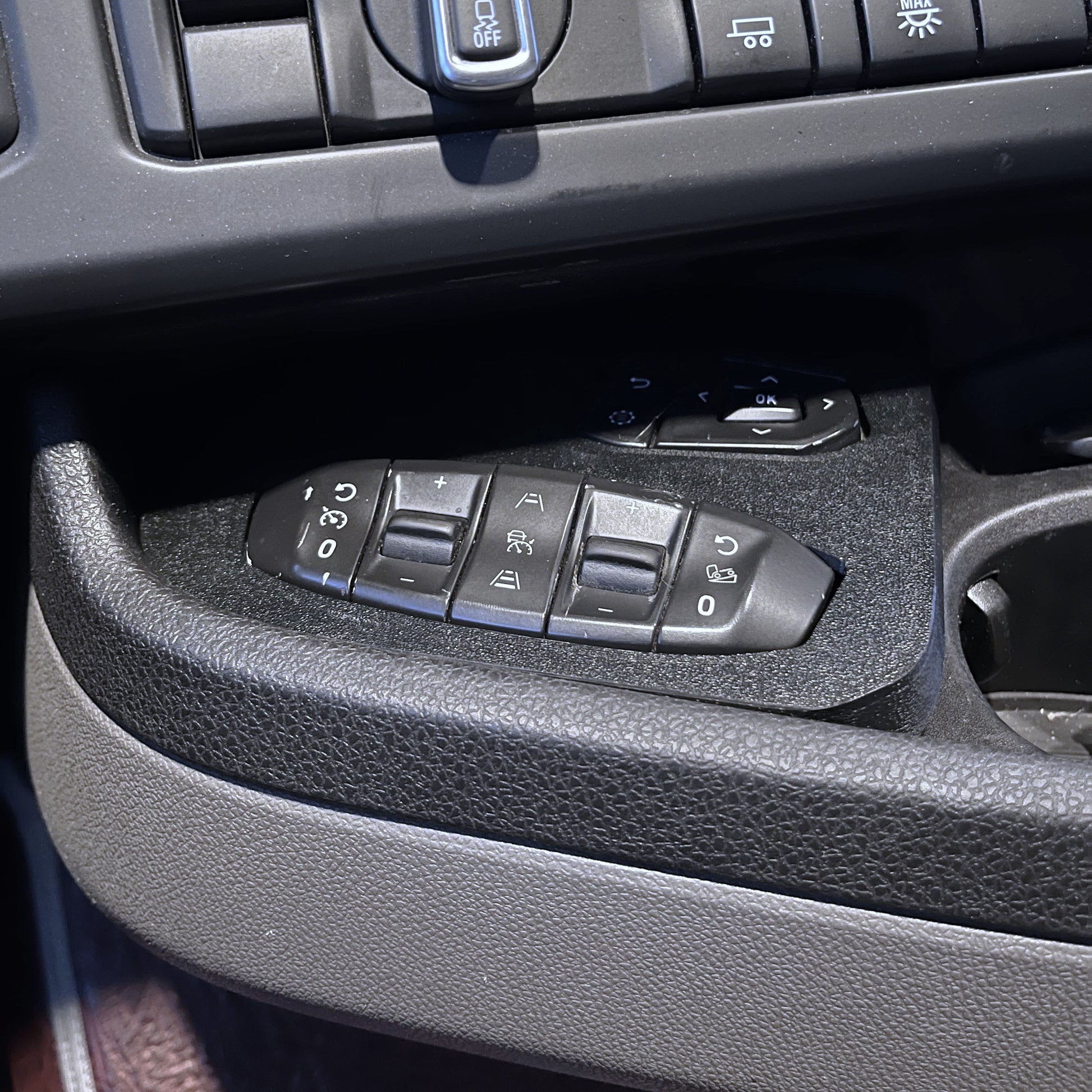 Lenkrad - Schaltereinheit für Scania NextGen – Umrüstsatz für moderne 3 - Speichen - Lenkräder - Exact Designs