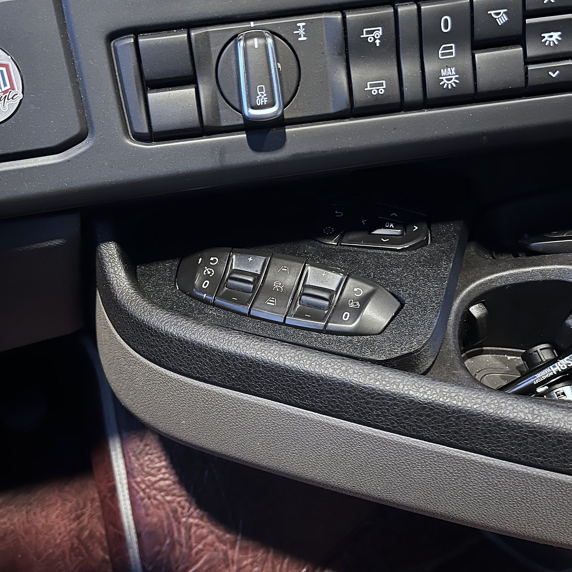 Lenkrad - Schaltereinheit für Scania NextGen – Umrüstsatz für moderne 3 - Speichen - Lenkräder - Exact Designs