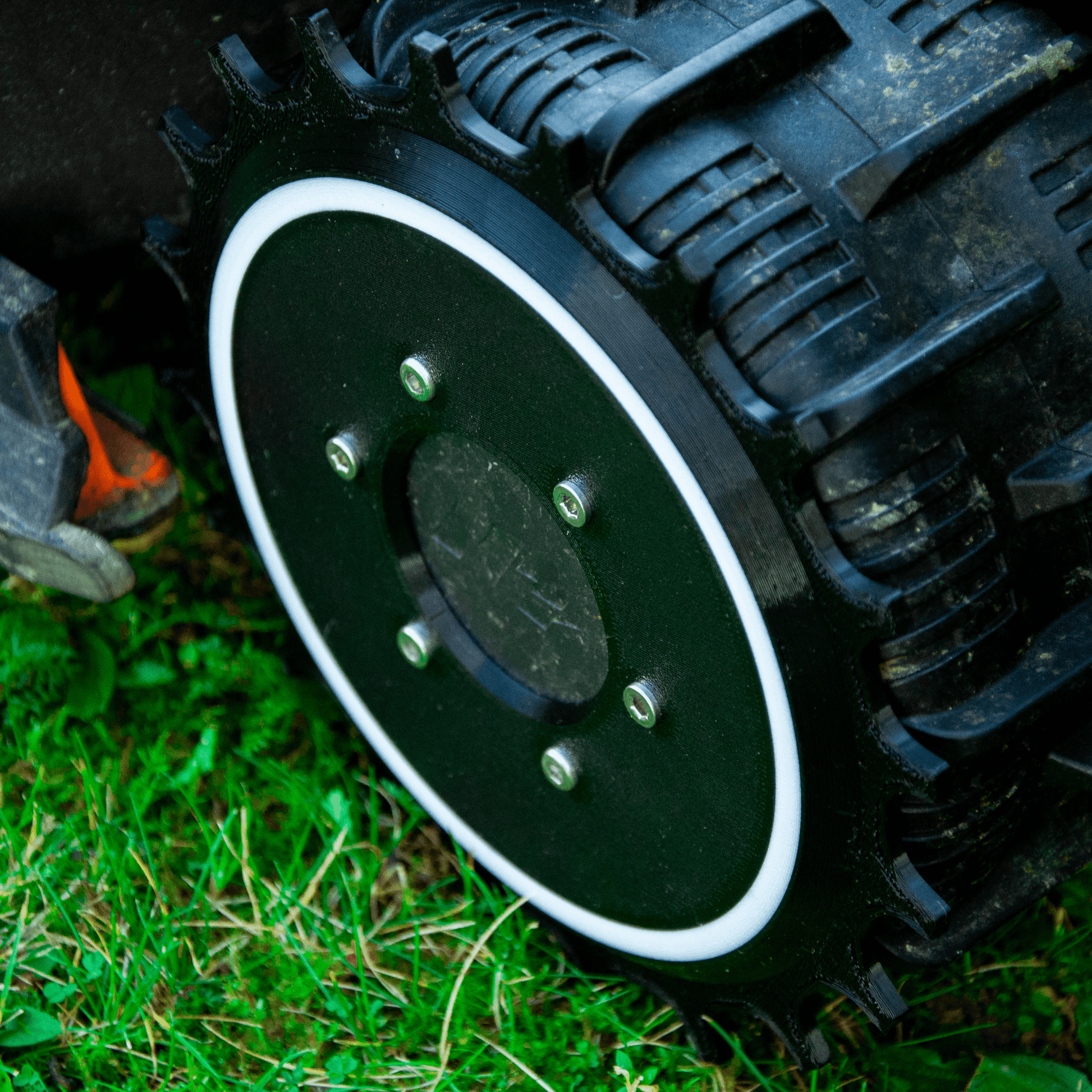 Radabdeckungen mit Spikes für Mammotion Luba 1 / 2 / 2X / Mini - Exact Designs