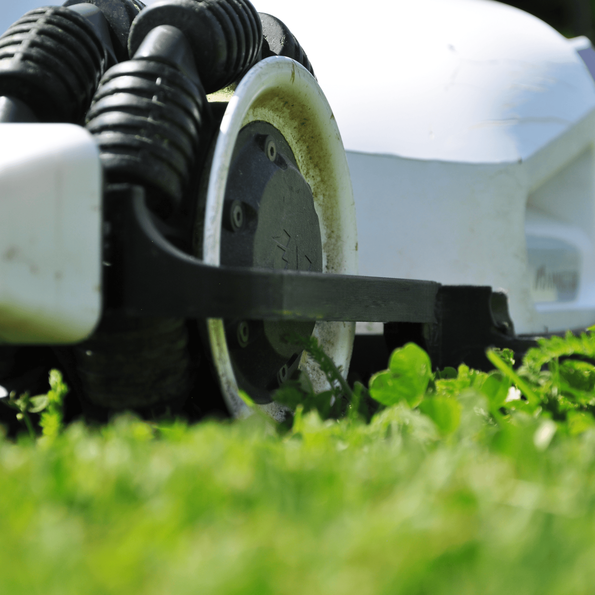 Seitenschutz für Mammotion Luba 1 & 2 – Version 2.0 - Exact Designs